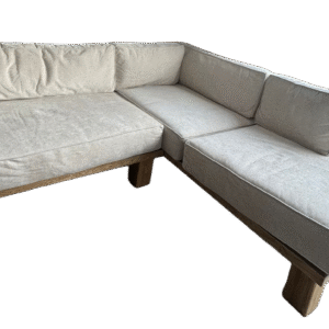 SOF-SEC-BEI-MOD-001 Sofá Seccional Modular con Base de Madera y Tela Beige